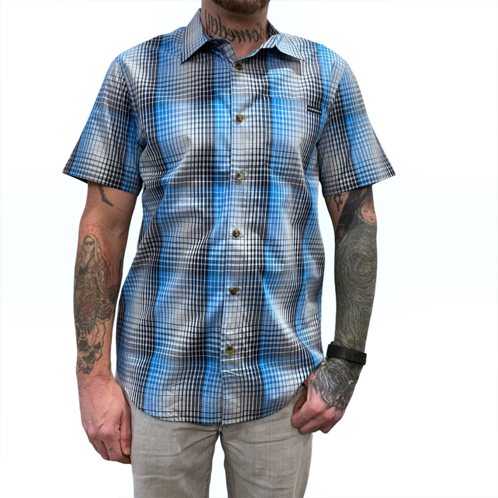 Oakley Plaid Blue Grey Short Sleeve Buttondown MED